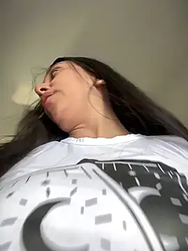 kiaraglam2's Live XXX Chat