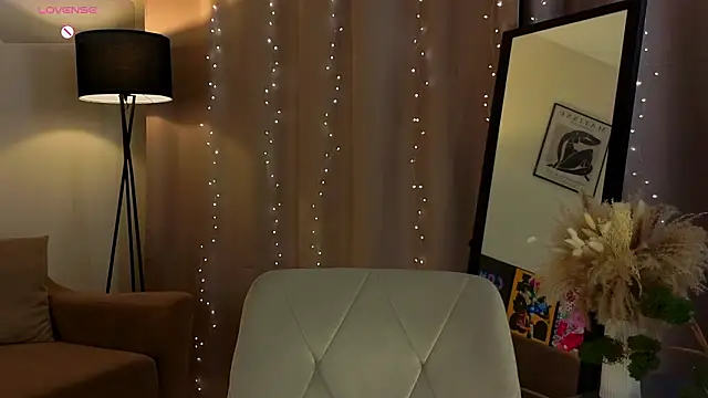 VinnieSerrano élő XXX-chatje