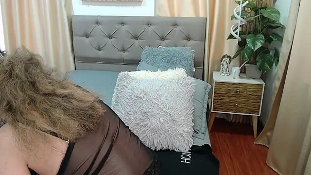 sasi_luna's Live XXX Chat