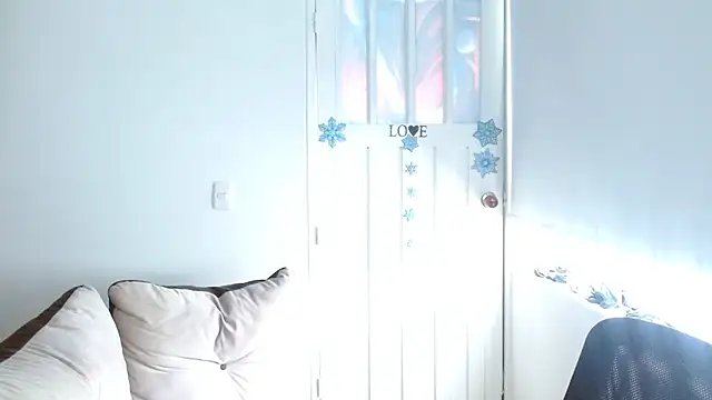 milfrousse Chat XXX live