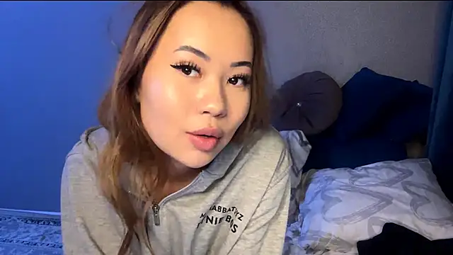 Ur_neighbor_Kira লাইভ XXX চ্যাট