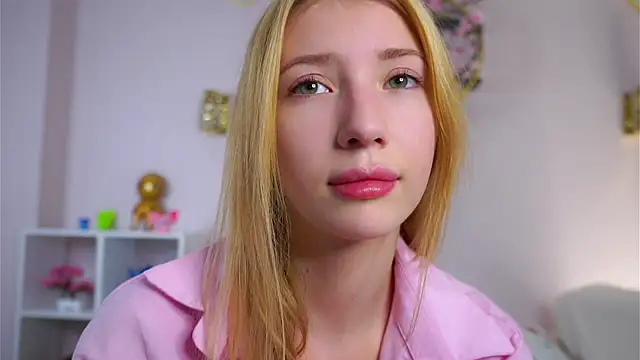 SunnivaCovil élő XXX-chatje