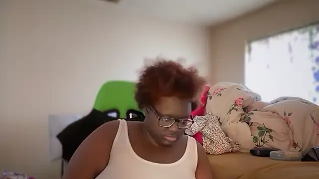 Chatroom XXX en direct de -Yagurlwest