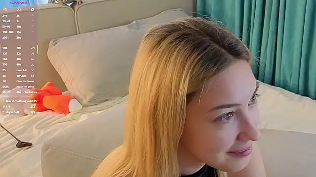 AngelicRice Adlı Modelin Canlı XXX Sohbeti