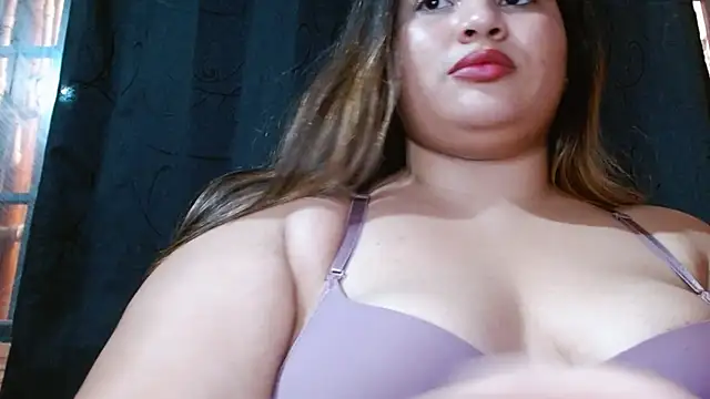 แชท XXX สดของ coco_curvy