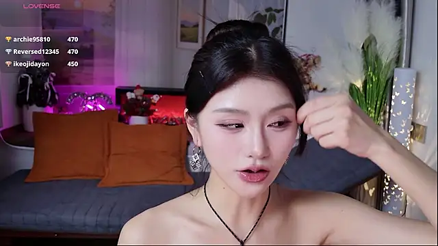 Kiki--2025's Live XXX Chat