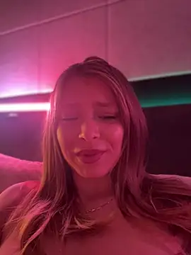 AnastasiaAniess' Live XXX Chat