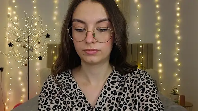 Онлайн чат XXX Real_cutie1