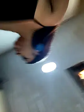 Latina_sexy1's Live XXX Chat