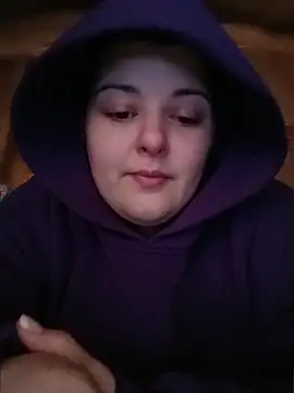 PrettyPleaseMe's Webcam Show