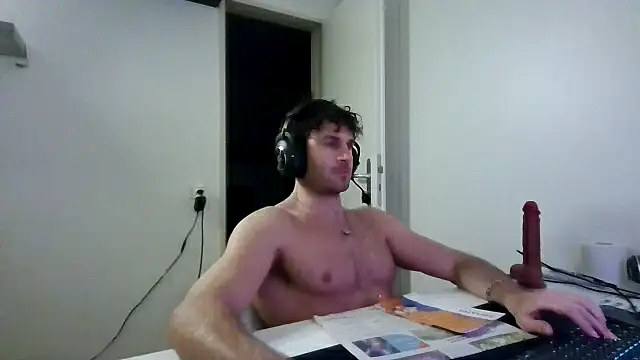 alpha-hunk Adlı Modelin Canlı XXX Sohbeti