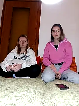 ella_maya's Live XXX Chat