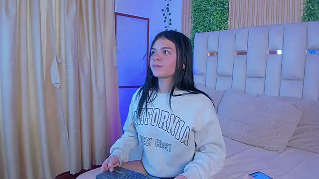 Jade_Nmm: онлайн-секс-чат