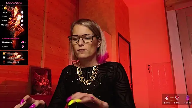 Lady_Shine's Live XXX Chat