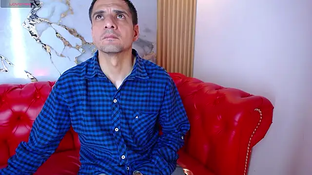 Czat XXX na żywo – Adam_Arango