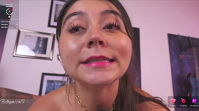 Bellapazzia élő XXX-chatje