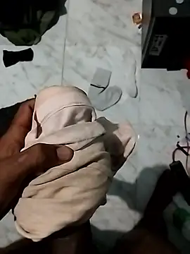 maduwa225522's Webcam Show