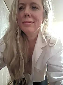 Irina3718's Live XXX Chat