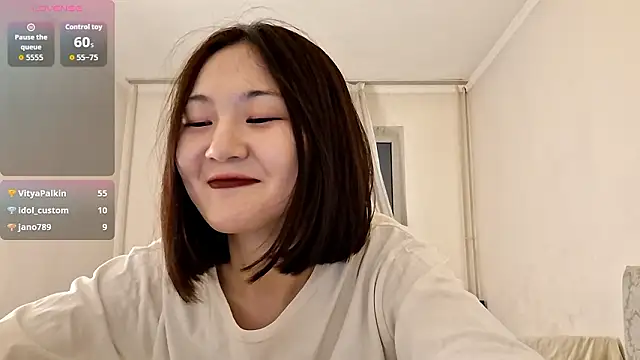 Chat +18 de Lyndasilk ao vivo