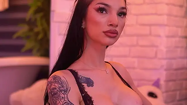 NyssaSky Webcam show