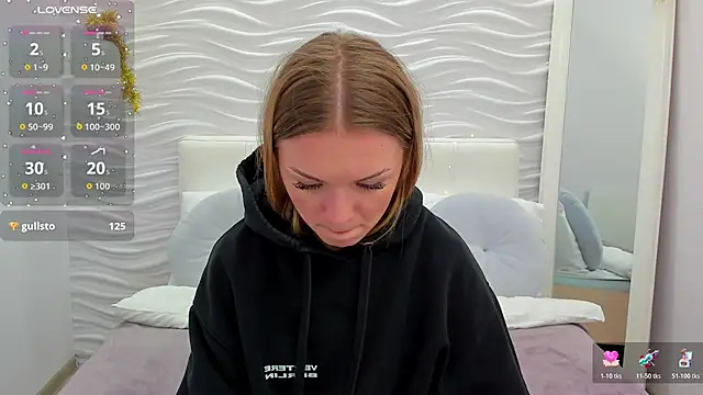 VirginOlly's Live XXX Chat