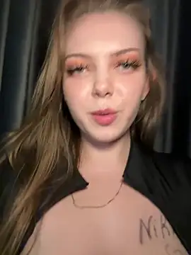 دردشة SinCityDoll الجنسية المباشرة