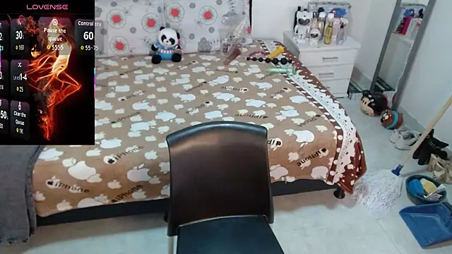 soniafuckboobs' Live XXX Chat