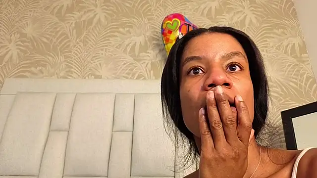 dafnnelewis Adlı Modelin Canlı XXX Sohbeti