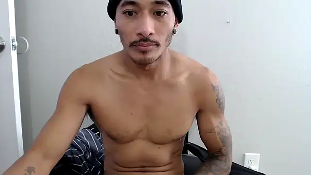 tanjir020's Webcam Show