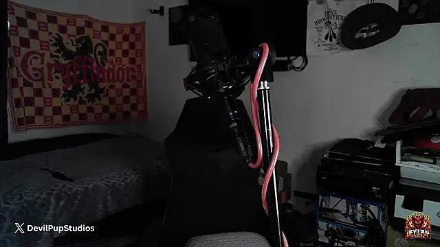 DevilPup75_'s Webcam Show