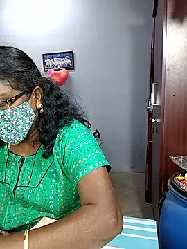 umashreetamil webkamerás műsora