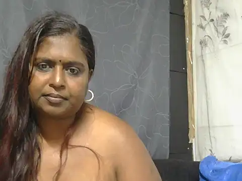 Indianhoney58 Adlı Modelin Canlı XXX Sohbeti