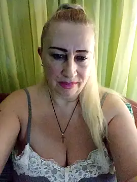 Esenia505 Chat XXX live