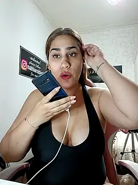 nahiarabiel33 Live XXX-Chat