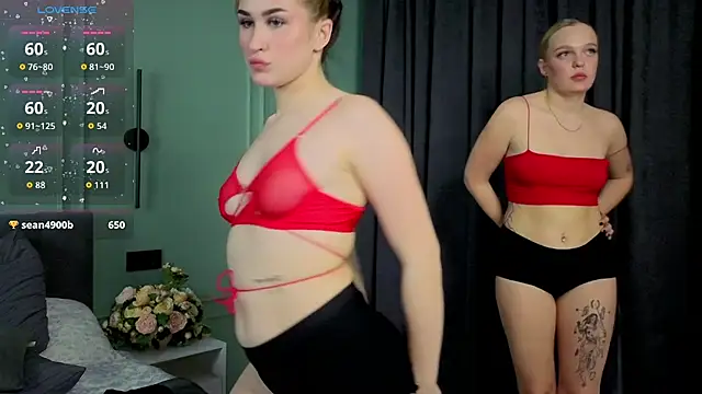 JaneeLucas Show in webcam