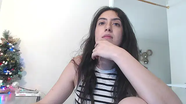 MIYESSI লাইভ XXX চ্যাট