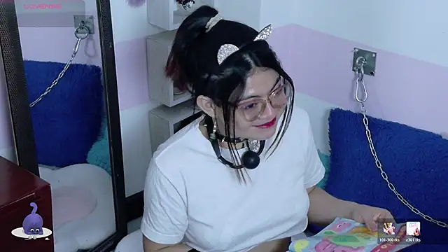 Catwhite_'s Live XXX Chat