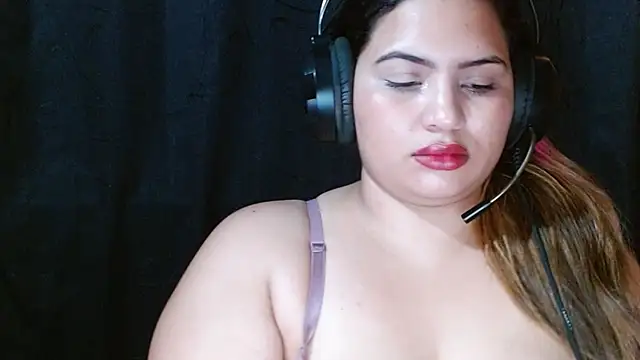 coco_curvy: онлайн-секс-чат