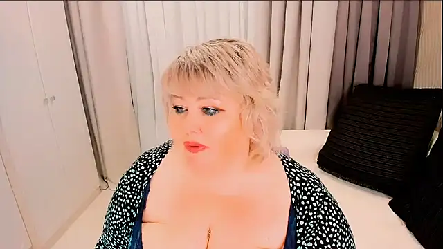 BIGTITSBBW 即時 XXX 聊天