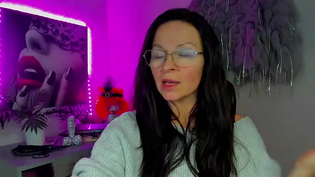 Онлайн чат XXX HelenLuxx