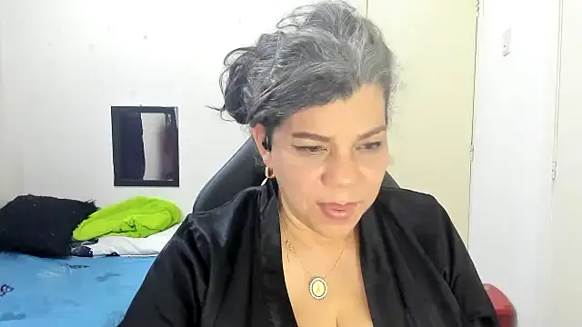 Онлайн чат XXX vikyadams