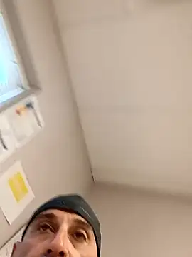 mikeystrong: онлайн-секс-чат