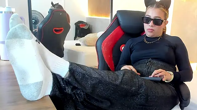 Онлайн чат XXX alma_fenix