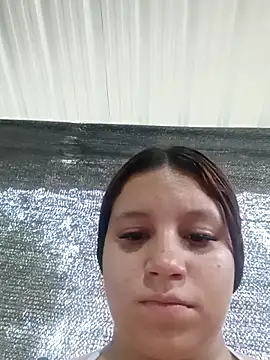 Virgin-Totona's Live XXX Chat