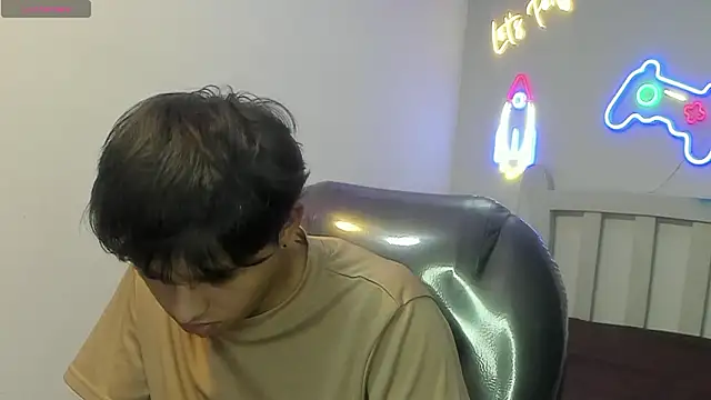 Živý XXX chat StiwenTwink