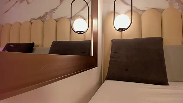 Vittoria__rossi Adlı Modelin Canlı XXX Sohbeti