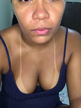 IndiaPozuda_'s Webcam Show