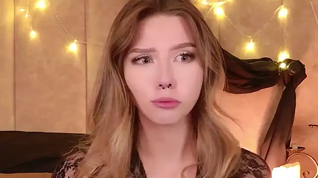 Sierra_Fane Adlı Modelin Canlı XXX Sohbeti