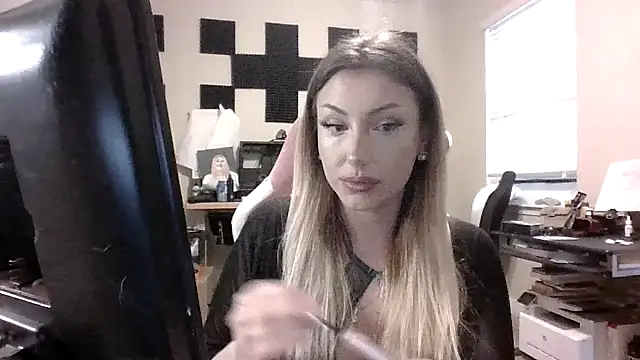 Онлайн чат XXX sophia_gold