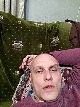 Pineapple04's Webcam Show